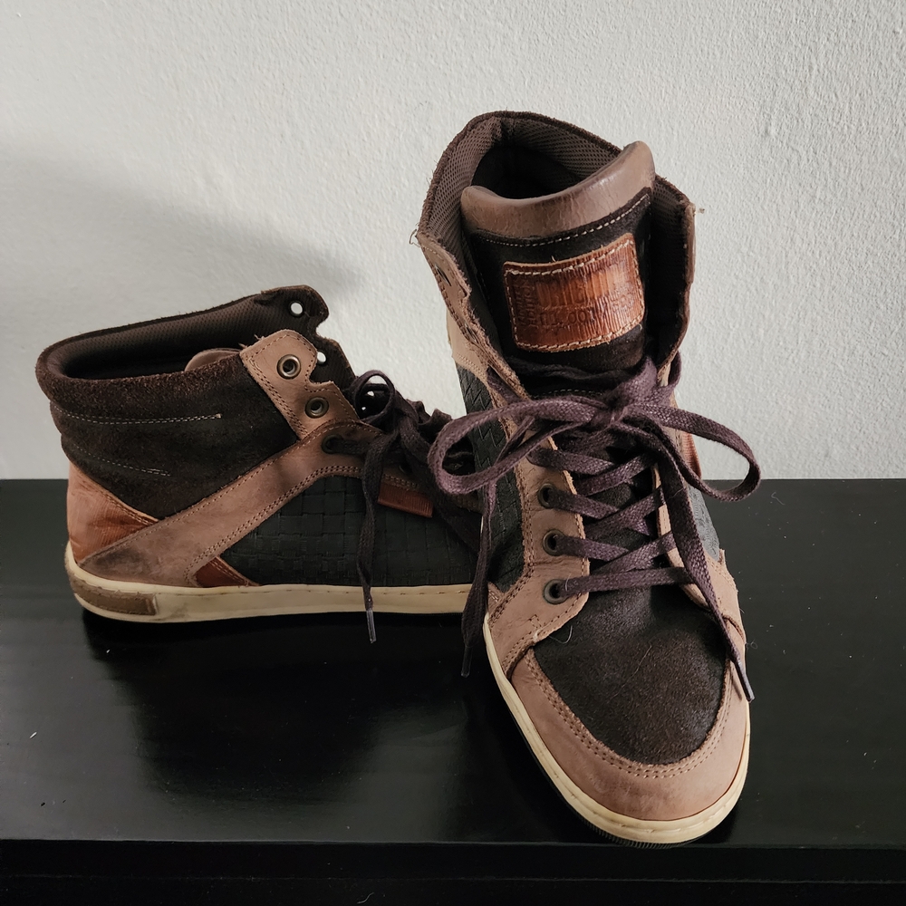 Limited Edition Bull Boxer Brown High-Top Sneakers for Men